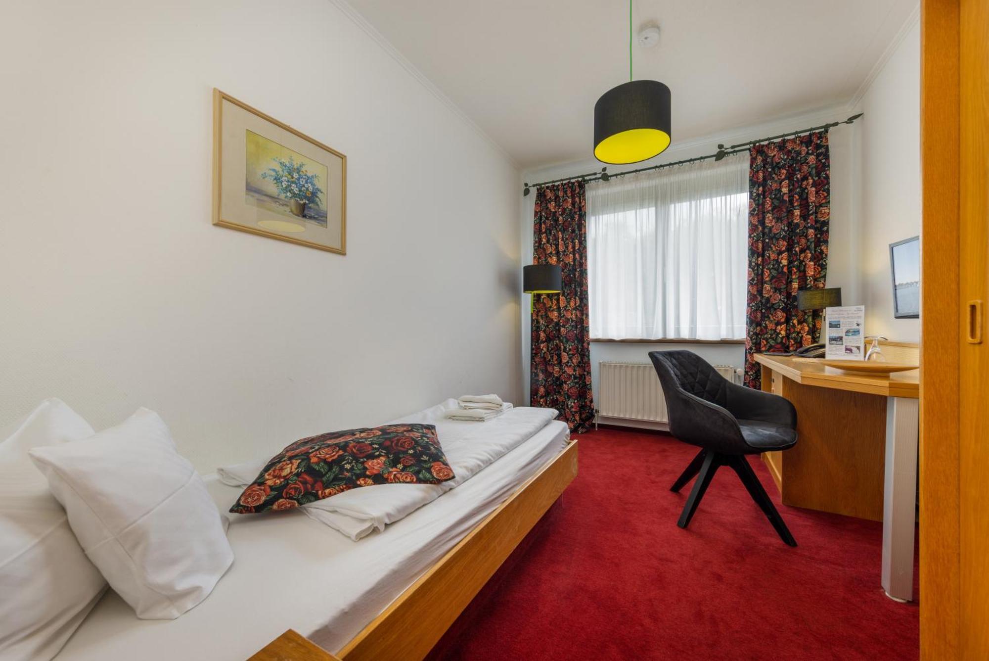 Landhotel Zur Schmiede Göhren-Lebbin Exterior foto