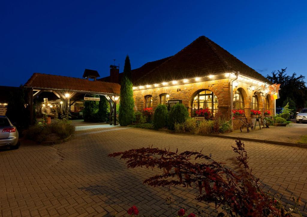 Landhotel Zur Schmiede Göhren-Lebbin Exterior foto