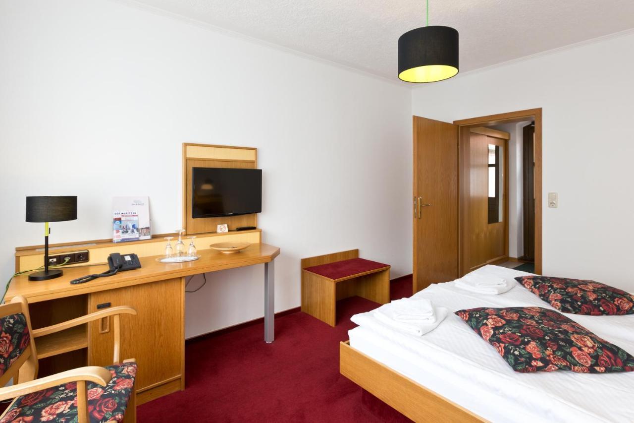 Landhotel Zur Schmiede Göhren-Lebbin Exterior foto